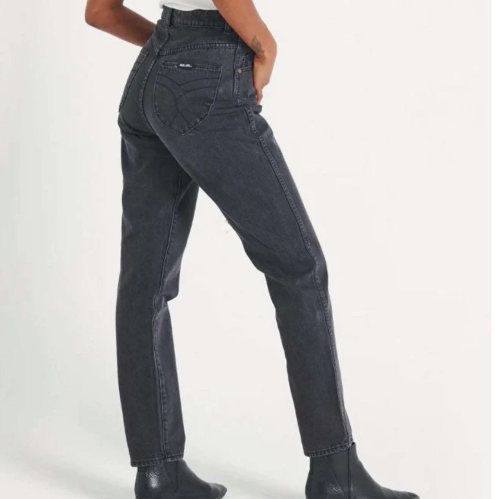 Rolla’s ELLE Super High Rise Relaxed Black jeans